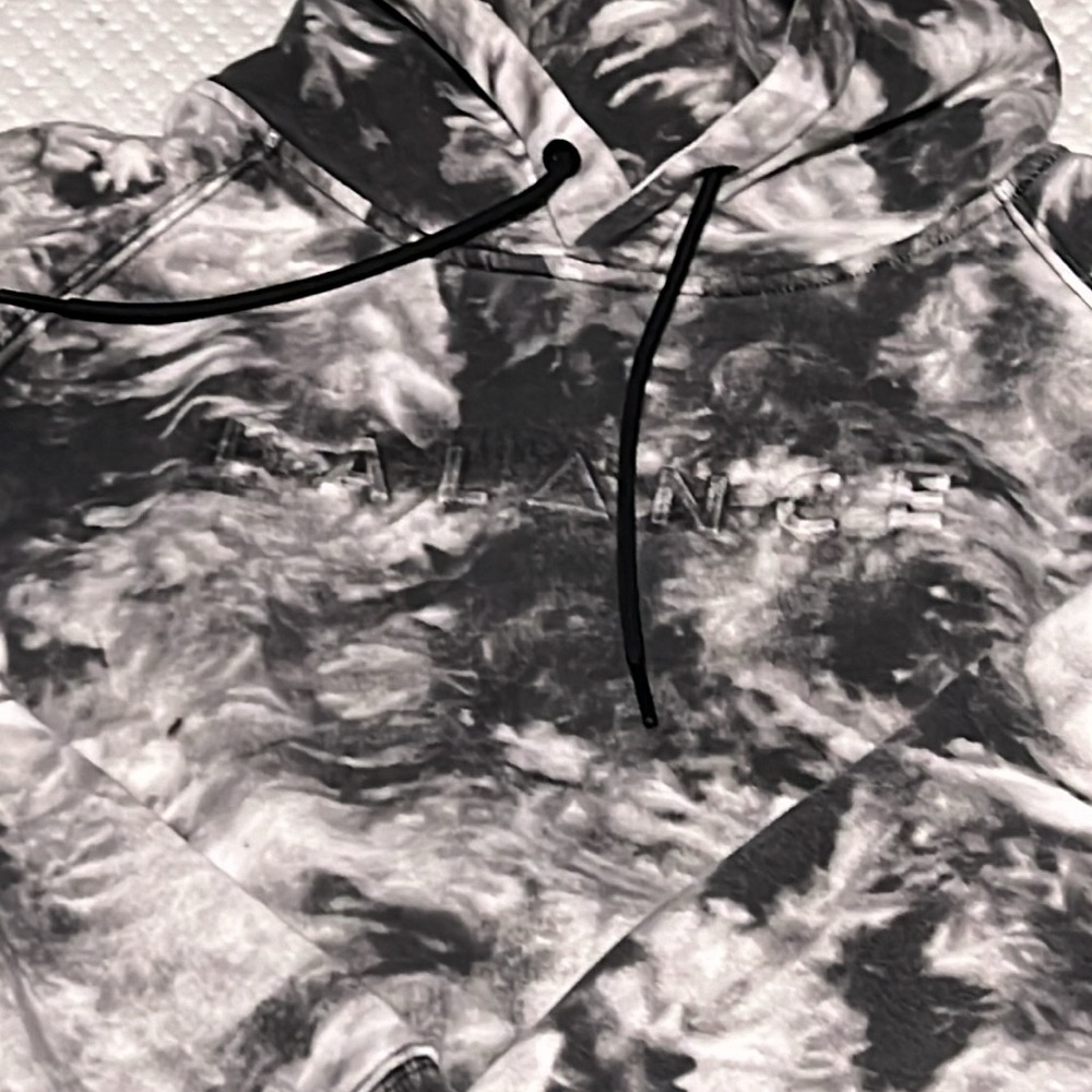 Balance tie-dye oversized hoodie - Picture 2 of 3
